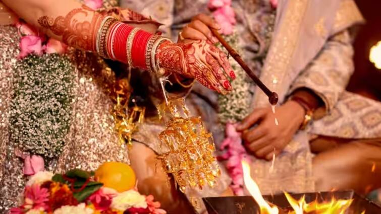 Gorakhpur CM Yogi Adityanath to attend mass wedding under Mukhyamantri Samuhik Vivah yojana ANN UP News: गोरखपुर में एक हजार गरीब बेटियों को आशीर्वाद देंगे CM योगी, सामूहिक विवाह समारोह की तैयारी तेज