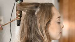 Parlour Treatment : या गोष्टींची काळजी घेतली नाही तर पार्लरचा छोटासा उपचार आरोग्यावर खूप भारी पडू शकतो !