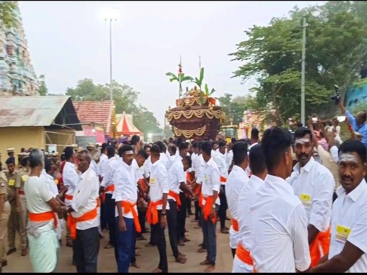 தேர் வெள்ளோட்டத்தை கண்காணிக்க சிசிடிவி கேமராக்கள் பொருத்தப்பட்டு சிவகங்கை மாவட்ட ஆட்சியர் ஆஷா அஜித் முன்னிலையில் நடைபெற்றது.