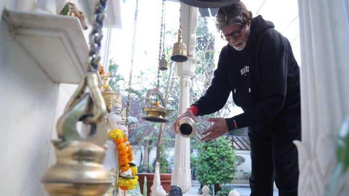 The actor, sporting a black hoodie and coordinating pants, was see engaged in worship and rituals. (Image Source: Actor Amitabh Bachchan's blog)