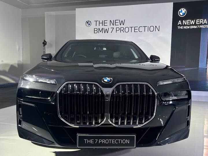 Overall, this sedan offers protection from all areas which when due to a drone attack or a hand grenade attack will protect its passengers. Other nifty features include a self-sealing fuel tank which would protect the fuel tank in case it is hit by a bullet. (Source: Somnath Chatterjee)