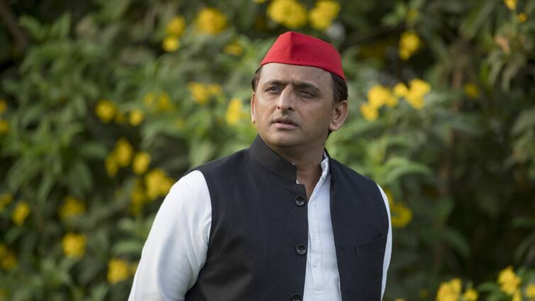 Fact check Akhilesh Yadav son Arjun Yadav and Daughter Tina Yadav Fake ID case uttam Patel gives Update अखिलेश यादव के बच्चे टीना-अर्जुन के सोशल मीडिया हैंडल से किए जा रहे पोस्ट की सच्चाई क्या है, यहां जानिए