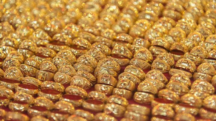 For such investors making the payment digitally, the effective issue price of the bond will be Rs 6,213 per gram. Getty