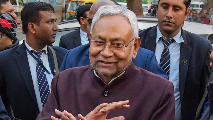 Nitish Kumar cabinet expansion likely on February 19 in Bihar | फ्लोर टेस्ट  के बाद CM नीतीश अब कैबिनेट विस्तार के लिए तैयार, इस दिन हो सकता है एलान