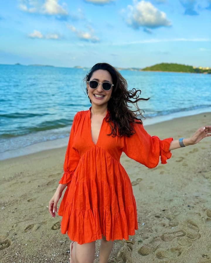 'ఆచారి అమెరికా యాత్ర' సినిమా తరువాత ఈమెకి అవకాశాలు రాలేదు. దీంతో చాలా కాలం ఖాళీగానే ఉంది. సోషల్ మీడియాలో ఫొటోలను షేర్ చేసుకుంటూ కాలం గడిపింది. (Images Source : Instagram/jaiswalpragya)