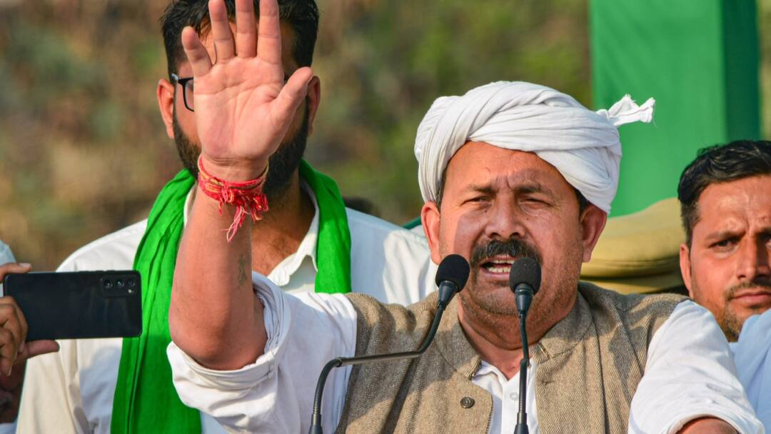 UP Politics: 'राजनीति में दुश्मन कब दोस्त बन जाए, पता नहीं चलता', जयंत चौधरी के NDA में शामिल होने पर बोले किसान नेता नरेश टिकैत Farmer leader Naresh Tikait reaction on Jayant Chaudhary joining NDA and alliance with BJP UP Politics: 'राजनीति में दुश्मन कब दोस्त बन जाए, पता नहीं चलता', जयंत चौधरी के NDA में शामिल होने पर बोले किसान नेता नरेश टिकैत