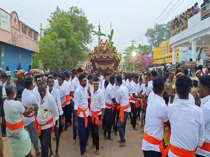 தேர் வெள்ளோட்டத்தைக் காண பல ஆயிரக்கணக்கான பக்தர்கள் வருகை தந்து சாமி தரிசனம் செய்கின்றனர்.