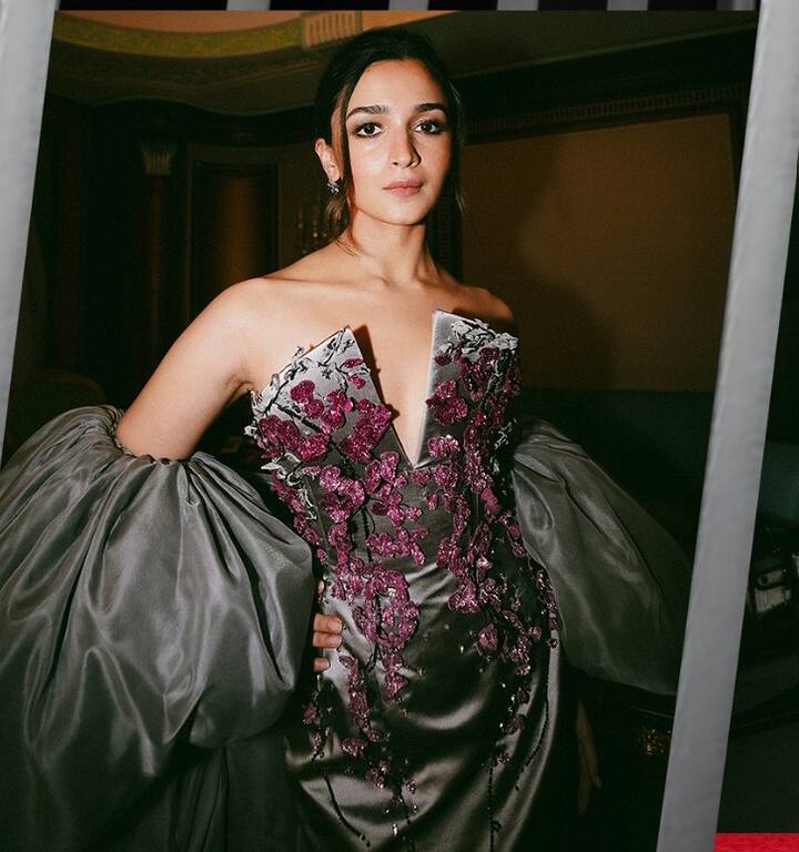 ਕਈ ਸਾਲਾਂ ਤੱਕ ਡੇਟਿੰਗ ਕਰਨ ਤੋਂ ਬਾਅਦ, ਜੋੜੇ ਨੇ ਵਿਆਹ ਕਰਨ ਦਾ ਫੈਸਲਾ ਕੀਤਾ ਸੀ। ਰਣਬੀਰ-ਆਲੀਆ ਦੀ ਪ੍ਰੇਮ ਕਹਾਣੀ 'ਬ੍ਰਹਮਾਸਤਰ: ਭਾਗ ਇਕ-ਸ਼ਿਵ' ਦੇ ਸੈੱਟ 'ਤੇ ਸ਼ੁਰੂ ਹੋਈ ਸੀ। ਆਲੀਆ ਅਤੇ ਰਣਬੀਰ ਵੀ ਇਕ ਬੇਟੀ ਦੇ ਮਾਤਾ-ਪਿਤਾ ਹਨ। ਆਲੀਆ ਨੇ ਨਵੰਬਰ 2022 'ਚ ਬੇਟੀ ਨੂੰ ਜਨਮ ਦਿੱਤਾ ਸੀ।