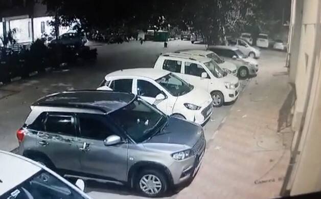 Dental student steals 12 bikes and 1 car after losing money in gambling  Ahmedabad Crime: ડેન્ટલનો અભ્યાસ કરતા યુવકે જુગારમાં પૈસા હારતા 12 બાઈક અને 1 કારની ચોરી કરી