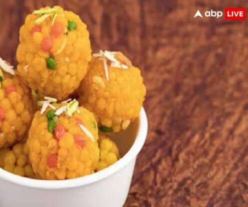 ਬਸੰਤ ਪੰਚਮੀ ਦੇ ਦਿਨ ਪੀਲੇ ਰੰਗ ਦੀ ਮਿਠਾਈ ਚੜ੍ਹਾਉਣਾ ਬਹੁਤ ਸ਼ੁਭ ਮੰਨਿਆ ਜਾਂਦਾ ਹੈ। ਇਸ ਦਿਨ ਦੇਵੀ ਸਰਸਵਤੀ ਨੂੰ ਪੀਲੇ ਲੱਡੂ ਚੜ੍ਹਾਓ।