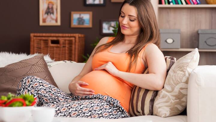 इंटीमेट एरिया को साफ और सूखा रखने से संक्रमण का खतरा कम होता है, और त्वचा जल्दी ठीक होती है. इसके अलावा, हल्के और नरम कपड़े पहनना, रोजाना साफ सफाई पर ध्यान देना तेजी से रिकवरी में मदद करता है.