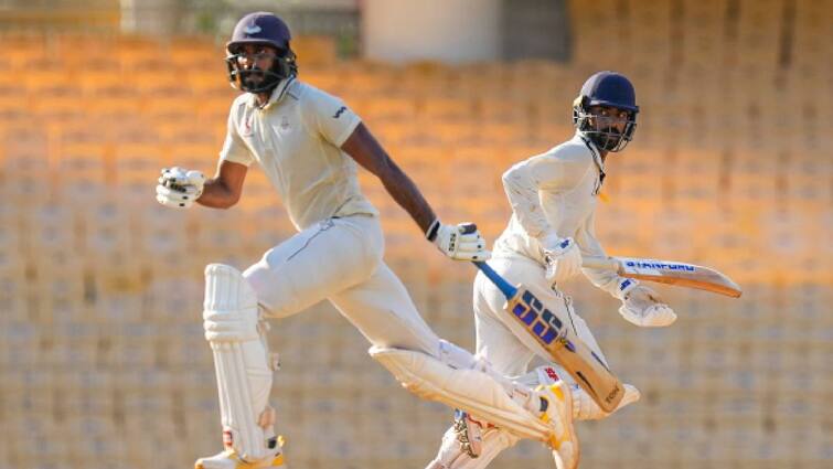 Ranji Trophy: இறுதிவரை விறுவிறுப்பு; டிராவில் முடிந்த தமிழ்நாடு - கர்நாடகா போட்டி Ranji Trophy Tamil Nadu vs Karnataka Match Drawn Day 5 Elite Group C Ranji Trophy: இறுதிவரை விறுவிறுப்பு; டிராவில் முடிந்த தமிழ்நாடு - கர்நாடகா போட்டி