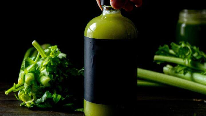 Coriander juice : तुम्हीही व्यायाम किंवा डाएटिंग न करता वजन कमी करण्याचा प्रयत्न करत आहात.त्यामुळे वजन कमी करण्याचा हा सर्वात सोपा आणि नैसर्गिक मार्ग आहे.  [Photo Credit : Pexel.com]