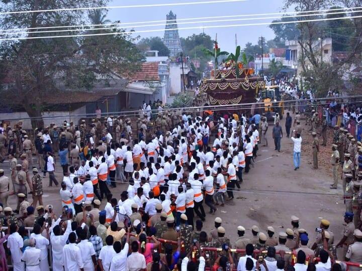 பலத்த போலீஸ் பாதுகாப்புடன் கண்டதேவி சொந்த மூர்த்தீஸ்வரர் ஆலய தேர் வெள்ளோட்டம் சிறப்பாக நடைபெற்றுது.