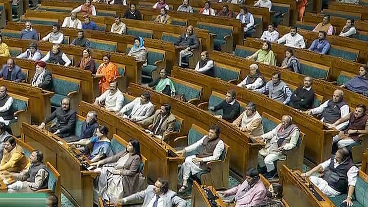 17th Lok Sabha Parliament sittings declines from 135 in First to 55 in 17th Lok Sabha पहली संसद में साल में 135 बार हुई थी लोकसभा की बैठक, 17वीं लोकसभा में सिर्फ 55, जानें दिलचस्प आंकड़े
