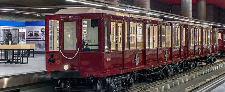 हालांकि पैसेंजर ट्रेनों को कभी इतने डिब्बों के साथ नहीं चलाया जाता. जिसकी वजह दोनों का वजन है.