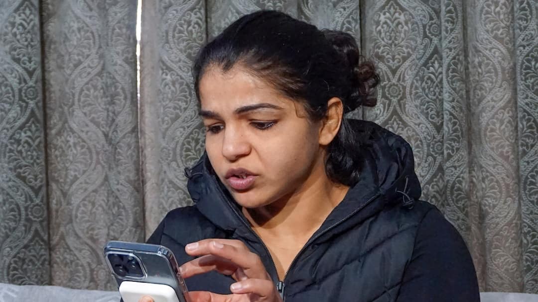 Sakshee Malikkh on Brij Bhushan Sharan Singh After Karan Bhushan Singh Elected As UP Wrestling Association President बृजभूषण शरण सिंह के बेटे बने यूपी कुश्ती संघ के अध्यक्ष, साक्षी मलिक बोलीं- 'यह देखो देशवासियों...'