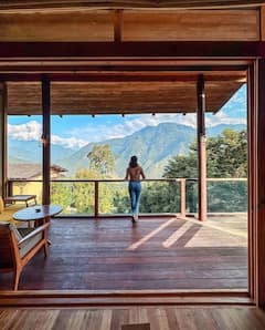 सुष्मिता सेन या राधिका आप्टे नहीं ये है OTT पर सबसे ज्यादा फीस वसूलने वाली एक्ट्रेस, एक सीरीज के चार्ज किए थे 10 करोड़