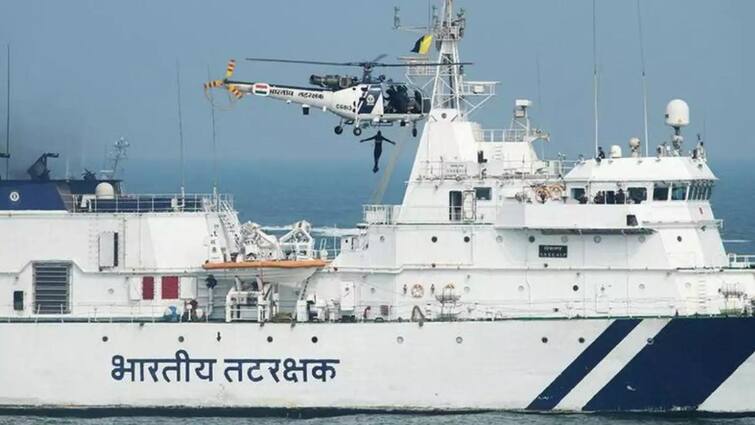 Indian Coast Guard Recruitment 2024 application process Begins today for 260 navik posts Check details and Apply Indian Coast Guard Recruitment: கடலோர காவல்படையில் வேலை;ஆன்லைன் விண்ணப்பம் தொடக்கம் - முழு விவரம்!