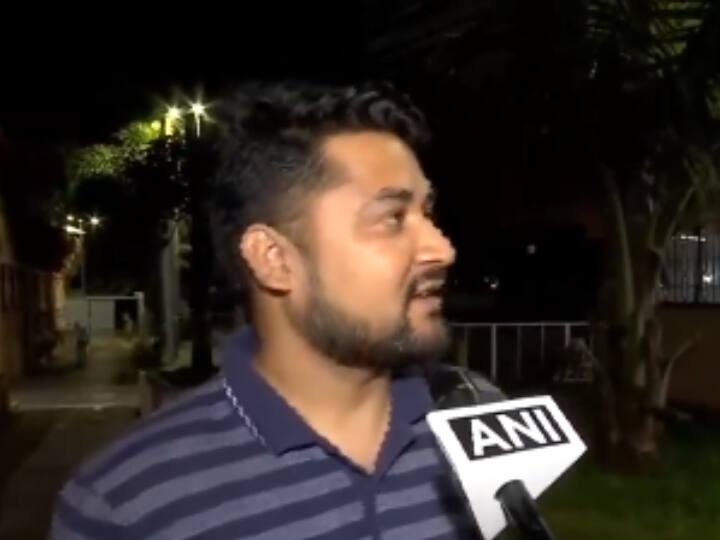 खराडी के एक स्थानीय युवक ने कहा कि हमारे क्षेत्र में बहुत सारे मच्छर हैं. मैं पुणे निगम से अनुरोध करता हूं कि इसे जल्द से जल्द हल किया जाए. यह हमारे स्वास्थ्य के लिए खतरनाक है. दूसरे युवक ने कहा कि इन मच्छरों के कारण हमारा बाहर निकलना मुश्किल हो गया है. तीन या चार दिनों से खराड़ी में ये बवंडर देखने को मिल रहा है.