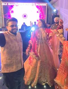 Mandy Takhar: ''ਆਪਣੇ ਵਿਆਹ ਦੇ ਵਿੱਚ ਨੱਚਦੀ ਫਿਰੇ…'' ਮੈਂਡੀ ਤੱਖਰ ਨੂੰ ਚੜ੍ਹਿਆ ਖੁਮਾਰ, ਆਪਣੇ ਵਿਆਹ 'ਚ ਲਗਾਈਆਂ ਰੌਣਕਾਂ