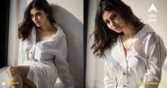 Mouni Roy: ਮੌਨੀ ਰਾਏ ਨੇ ਓਵਰਸਾਈਜ਼ ਸ਼ਰਟ 'ਚ ਕਰਵਾਇਆ ਹੌਟ ਫੋਟੋਸ਼ੂਟ, ਦੇਖੋ ਸਿਜ਼ਲਿੰਗ ਪੋਜ਼