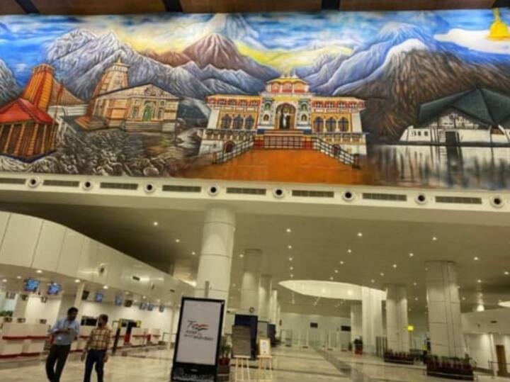 देवभूमि उत्तराखंड को देश के अन्य राज्यों से एयर कनेक्टिविटी से जोड़ने वाले अहम देहरादून हवाईअड्डे के आधुनिकीकरण का कार्य एयरपोर्ट अथॉरिटी ऑफ इंडिया ने 486 करोड़ रुपये में पूरा किया है.