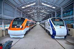 Railway Rules: ट्रेन में बिना टिकट यात्रा पर कितना जुर्माना वसूल सकता है TTE? ये है नियम