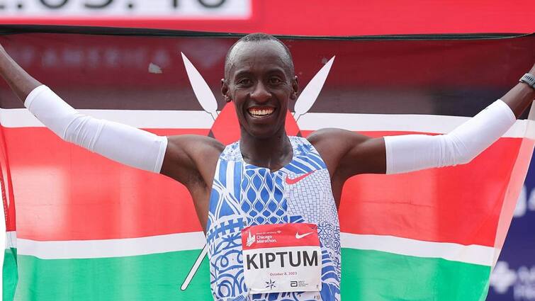 Marathon World Record-Holder Kelvin Kiptum Dies In Road Accident Kelvin Kiptum: கார் விபத்தில் உயிரிழந்த பிரபல ஓட்டப்பந்தய வீரர்.. அதிர்ச்சியில் ரசிகர்கள்