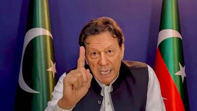 Pakistan News Imran Khan Writes To IMF, Urges It To Audit February 8 Polls Before Considering Bailout Talks Pakistan: Imran Khan Writes To IMF, Urges It To Audit February 8 Polls Before Considering Bailout Talks