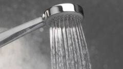 Health Tips: ठंड में ठंडे पानी से नहाना सेहत के लिए फायदेमंद है या नहीं?