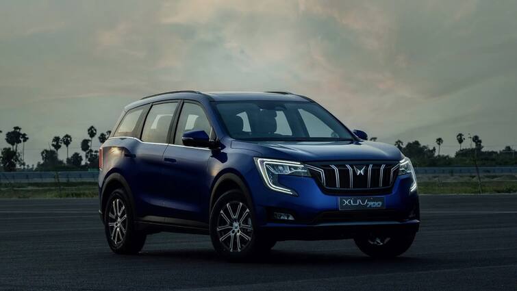 Mahindra and Mahindra will be launch automatic transmission variant of MX trim of their XUV 700 Mahindra XUV700: जल्द लॉन्च होगा महिंद्रा एक्सयूवी 700 का MX ऑटोमेटिक वेरिएंट, जानिए कीमत और फीचर्स से जुड़ी डिटेल्स  