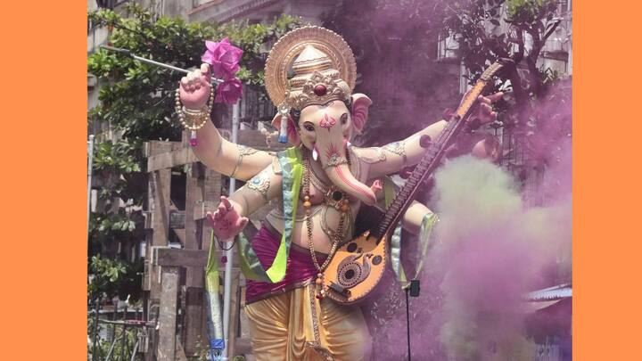 দক্ষিণ ভারতে এই পুজো বিশেষ প্রচলিত। অনেকের বিশ্বাস এদিনই দুর্গানন্দন গণেশের জন্ম হয়েছিল। বিশ্বাস করা হয় যে, এই দিনে গৌরীর পুত্র গণেশের পুজো করলে শিক্ষায় উন্নতি হয়। স্থিত বুদ্ধি আসে। কর্মজীবনে শান্তি আসে।