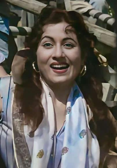 40's के दौर में बतौर बाल कलाकर एक लड़की ने डेब्यू किया था जिनका नाम मधुबाला था. आगे चलकर मधुबाला ने हिंदी सिनेमा को एक से बढ़कर एक फिल्में दीं. उनका निधन मात्र 36 की उम्र में हो गया था लेकिन उन्होंने जो लोकप्रियता हासिल की वो आज भी कायम है.