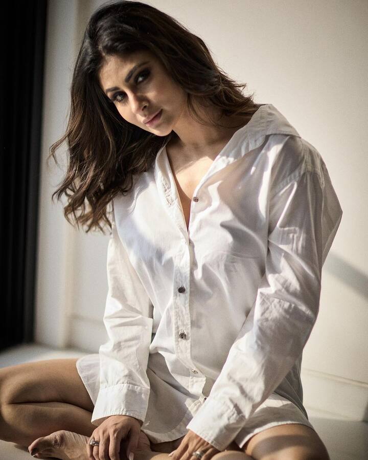 మౌనిరాయ్ (Image credit: MouniRoy/Instagram)