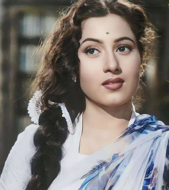 मधुबाला के दिल में छेद का इलाज चलता था लेकिन साल 1960 के बाद से उन्हें फेफड़ों में परेशानी होने लगी. इसके इलाज के लिए किशोर कुमार के साथ मधुबाला लंदन भी गईं. वापस आने के बाद मधुबाला ने फिल्में करना बंद कर दिया था. किशोर कुमार ने उनके लिए मुंबई में बंगला खरीदा जहां उनकी देखरेख के लिए नर्स और ड्राइवर भी रख दिया.