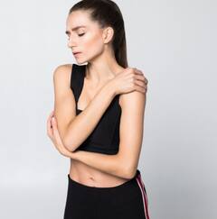 Health Tips: ਨਾ ਕਰੋ ਮੋਢੇ ਦੇ ਦਰਦ ਨੂੰ ਨਜ਼ਰਅੰਦਾਜ਼...ਹੋ ਸਕਦੈ ਕੈਂਸਰ!