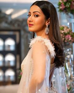 Catherine Tresa Photos:ప్రతి చిరునవ్వు ఒక కథ చెబుతుంది - కేథరిన్ ఏం చెప్పాలి అనుకుంటోంది!