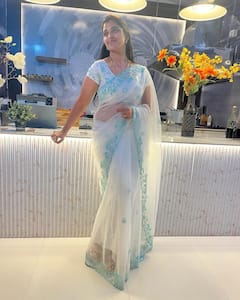 Anchor Shayamala : తెల్ల తెల్లని చీరలో.. బంగారు బొమ్మలా మెరిసిన శ్యామల