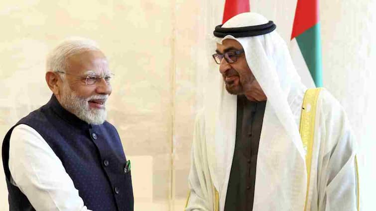 PM Modi In UAE Address Ahlan Modi Event And will Inaugurate BAPS Hindu Mandir PM Modi In UAE: पीएम मोदी के लिए UAE में जाम हो गईं सड़कें! मुस्लिम शख्स ने तारीफ करते हुए जानें क्या कहा