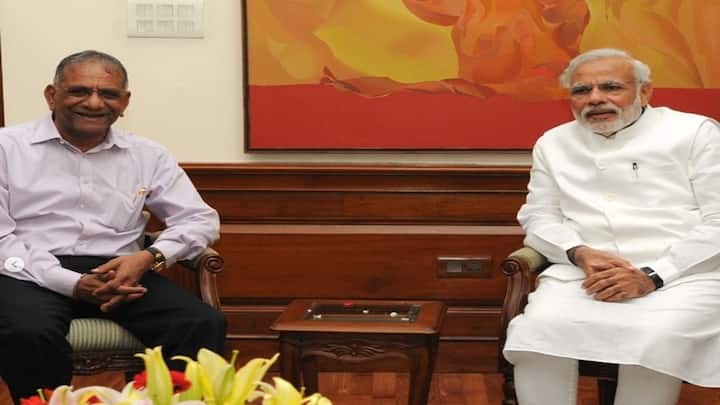 પીએમ મોદી સાથે ગોવિંદ ધોળકિયા