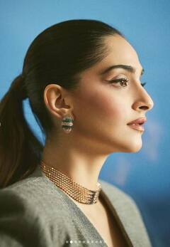Sonam Kapoor: ਸੋਨਮ ਕਪੂਰ ਨੇ ਇੰਟਰਨੈੱਟ 'ਤੇ ਲਾਇਆ ਗਲੈਮਰ ਦਾ ਤੜਕਾ, ਦੇਖੋ ਫੋਟੋਆਂ