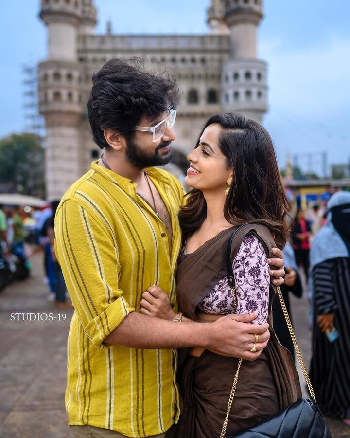 ప్రస్తుతం తన పర్సనల్, ప్రొఫెషనల్ లైఫ్తో బిజీగా శోభా శెట్టి సోషల్ మీడియాలోనూ ఫుల్ యాక్టివ్గా ఉంటుంది. తరచూ తన ఫొటోలు షేర్ చేస్తూ అలరిస్తుంది.