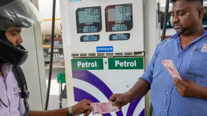 petrol and diesel price chennai on February 14th 2024 know full details Petrol Diesel Price Today: காதலர் தினத்தில் சென்னையில் பெட்ரோல், டீசல் விலை என்ன?