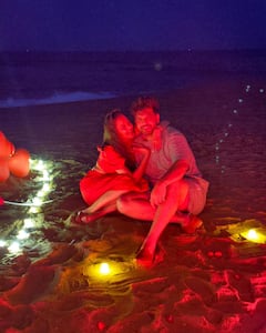 Karan Kundrra Surprises Tejasswi Prakash With Romantic Beach Date On Valentine's Day - See Pics