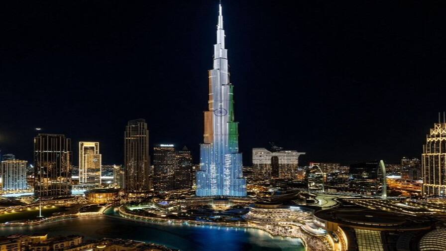 UAE: બુર્જ ખલીફા પર ભારતનું સન્માન, દુનિયાની સૌથી ઉંચી ઇમારત પર 'ગેસ્ટ ઓફ ઓનર-રિપબ્લિક ઓફ ઇન્ડિયા' લખ્યું PM Modi In UAE: Burj Khalifa Lights Up With
