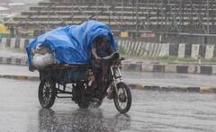 Weather News: तेज गरज के साथ होगी बारिश और गिरेगी बिजली, हो जाएं सावधान, मौसम विभाग ने जारी किया अलर्ट