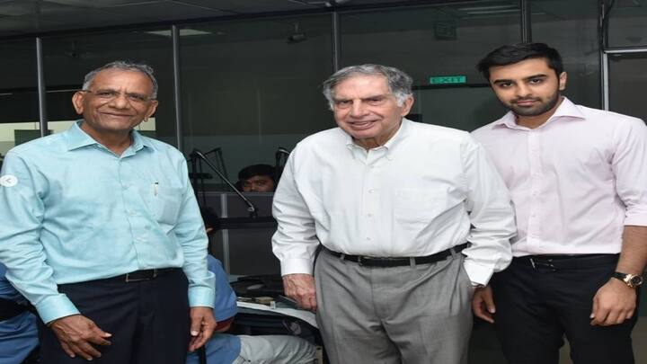 જાણીતા ઉદ્યોગપતિ રતન ટાટા સાથે ગોવિંદ ધોળકિયા