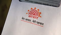 PVC Aadhaar Card: ફાટેલું જૂનું આધાર કાર્ડ લઈને ફરી રહ્યા હો તો આજે જ કરી લો આ કામ, ઘરે બનીને આવશે PVC કાર્ડ