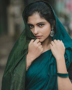 Mounika reddy Photos: ట్రెడిషనల్‌ లుక్‌లో ఆకట్టుకుంటున్న'భీమ్లా నాయక్‌' బ్యూటీ - ఫొటోలు వైరల్‌